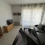 Beau studio , ensoleillé, Wifi, etage 5 ascenceur