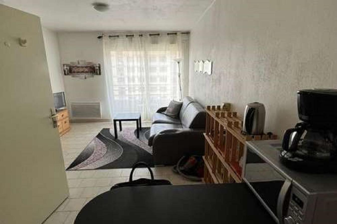 Beau Studio , Ensoleille, Wifi, Etage 5 Ascenceur Apartment *