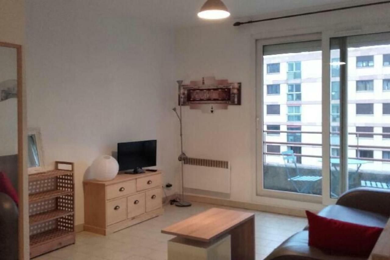 Beau Studio , Ensoleille, Wifi, Etage 5 Ascenceur *