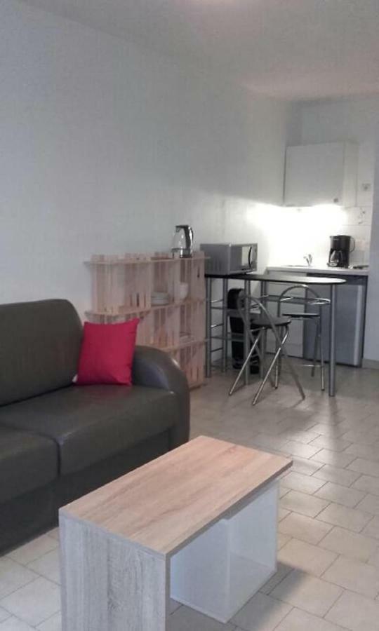 Apartment Beau Studio , Ensoleille, Wifi, Etage 5 Ascenceur *
